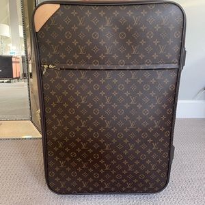 Louis Vuitton Pegase 70